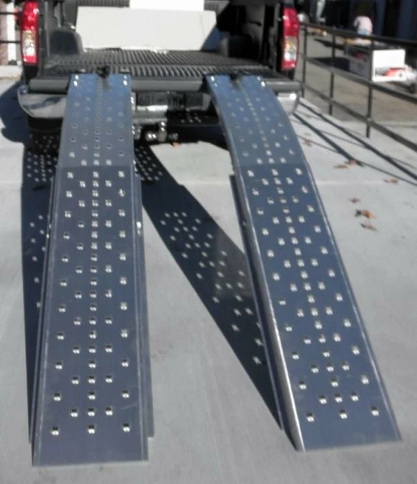 Ohio Steel 1084A Folding Arched Aluminum Ramps 1500Lb Capacity - Image 3
