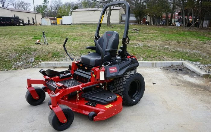 Toro 77282 52" ZMaster Zero Turn Mower 24.5HP Toro Engine - Image 4