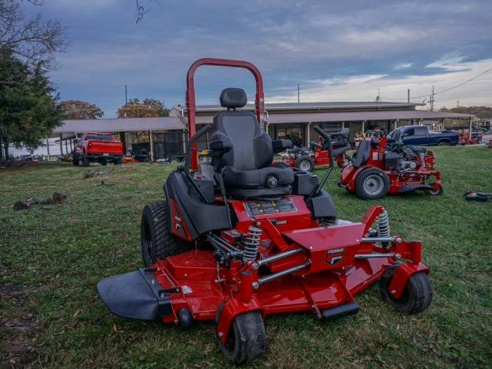 Ferris 5901872 ISX3300 72" Vanguard 40HP EFI ETC Zero Turn Mower - Image 5