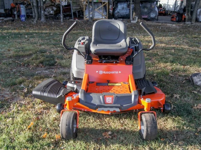 Husqvarna Z254 54" 26HP Kohler Zero Turn Lawn Mower - Image 2