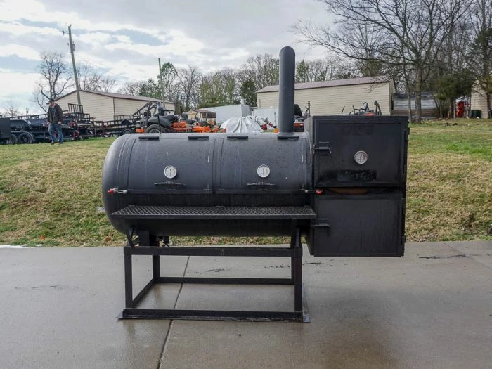 Steam Boat Smokers BBQ Smoker 250 Gallon Reverse Flow Patio BBQ Cooker Grill Box