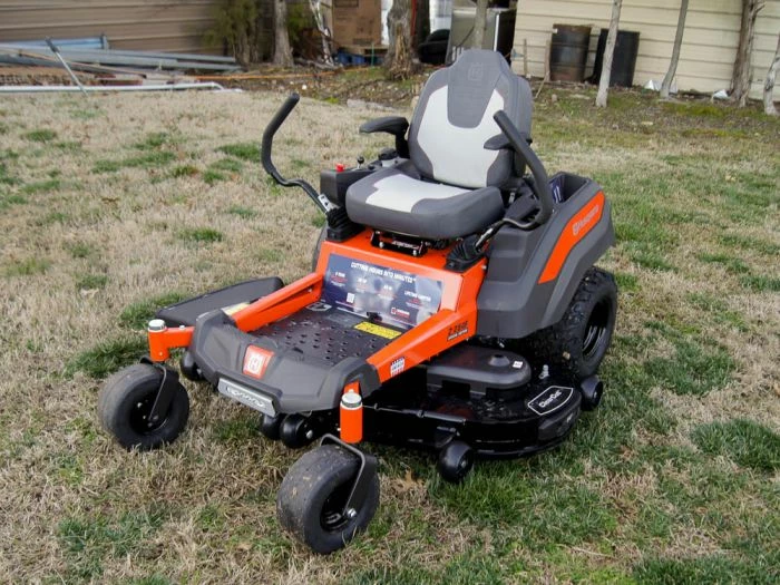 Husqvarna Z254F Prem. Special Edition Zero Turn Mower 26HP KOH - Image 5