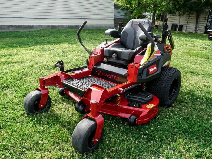 Toro 74010 4000 Series 52" Zero Turn Mower 31HP Kawasaki - Image 3