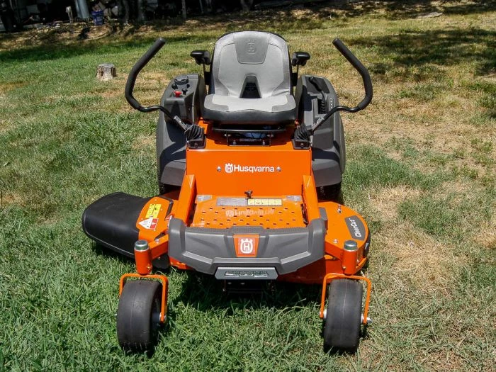 Husqvarna Z242F 42" Zero Turn Mower 21.5HP Kawasaki - Image 3