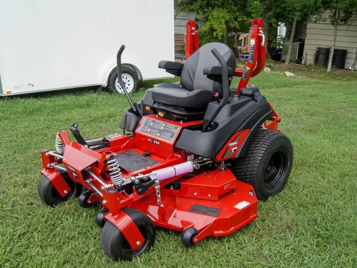Ferris 5902017 ISX800 61" Zero Turn Mower 27HP Briggs EFI ETC - Image 6