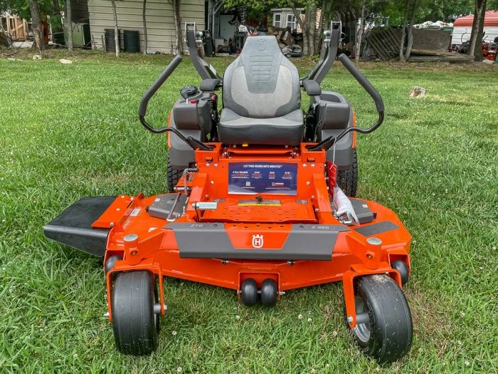Husqvarna Z460 60" Zero Turn Mower 23HP KAW - Image 2