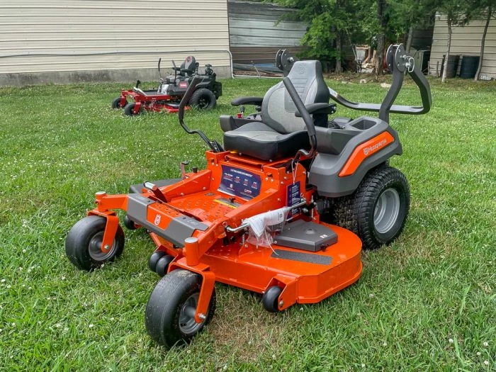 Husqvarna Z460 60" Zero Turn Mower 23HP KAW - Image 4