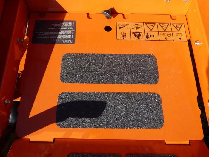 Husqvarna MZ48 48" Zero Turn Lawn Mower 23HP Kawasaki (Scratch And Dent) - Image 6